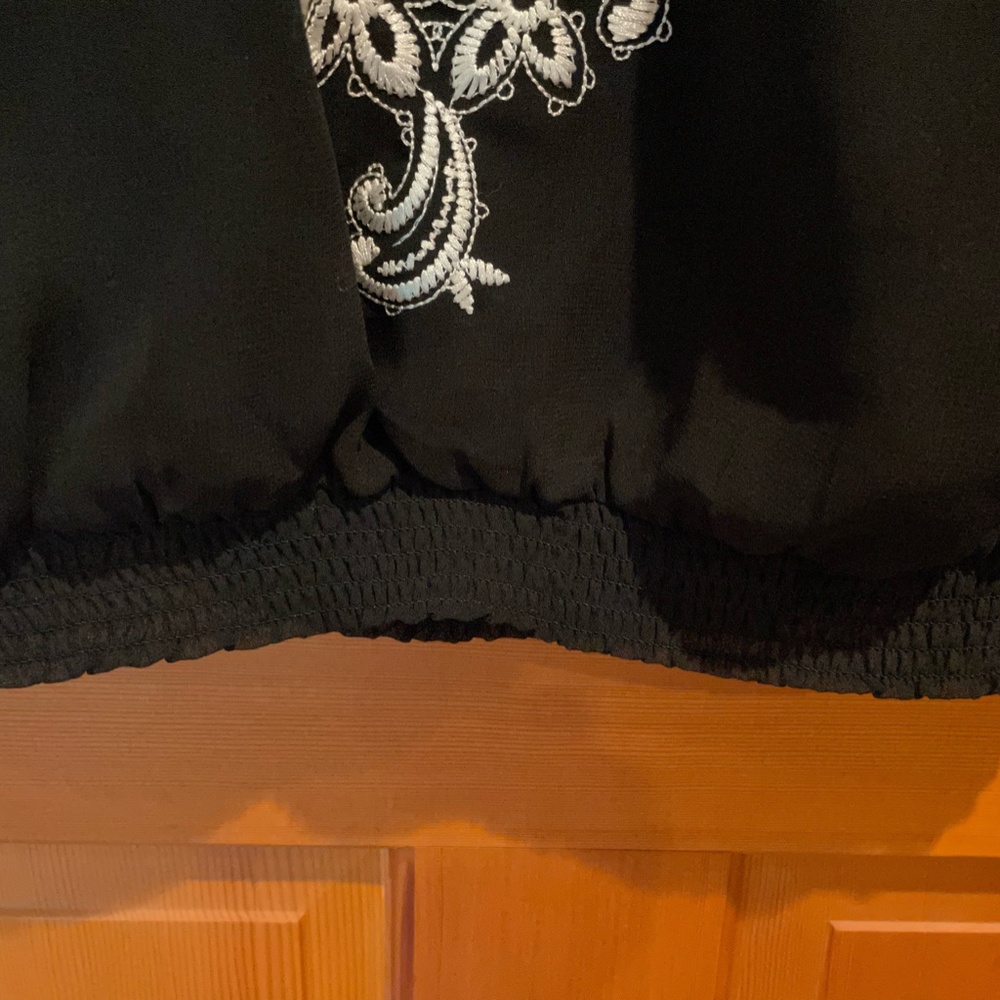 White House/Black Market Blouse - Picture 5 of 8